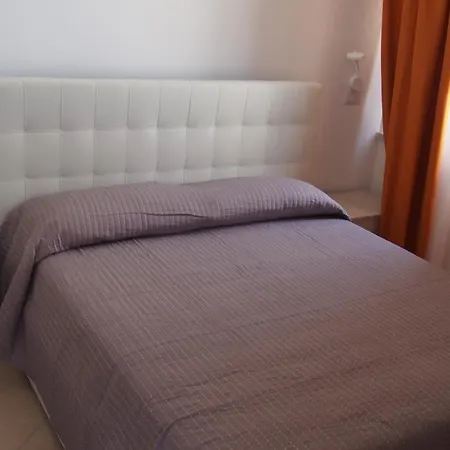 Luxury Living Bed & Breakfast 3*
