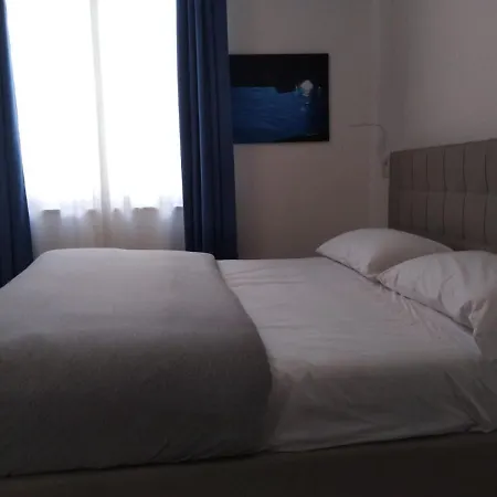 Luxury Living Bed & Breakfast 3*