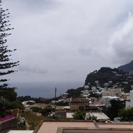 Luxury Living 3* Capri